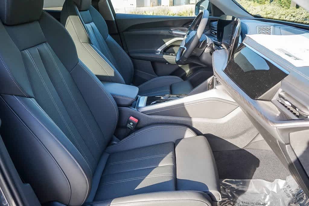 Thumbnail: 2025 Audi Q5 - 19