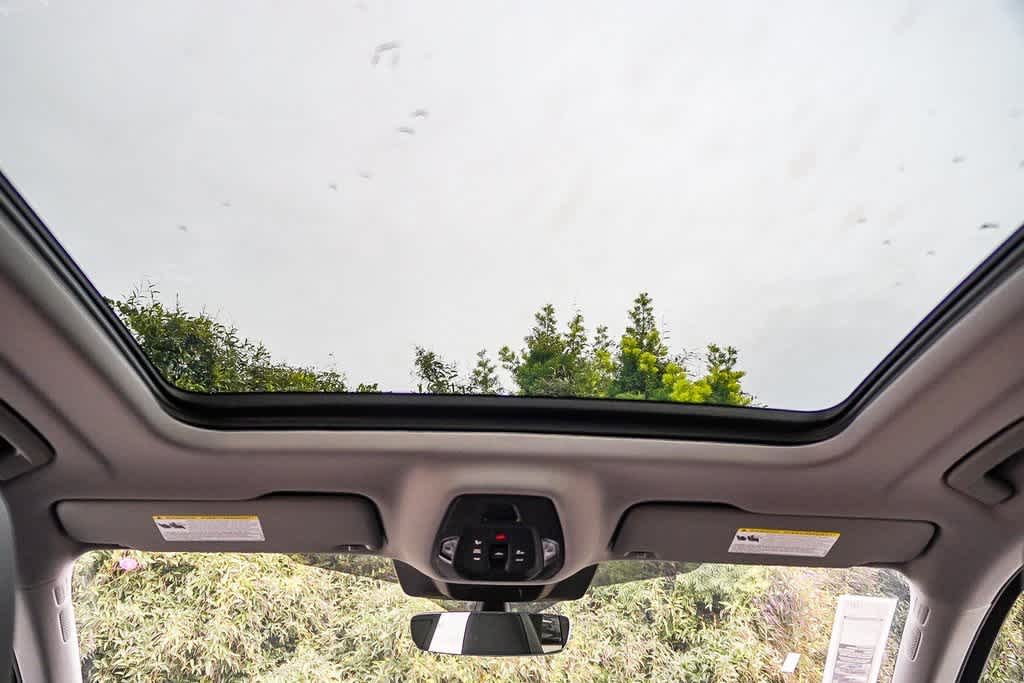 Thumbnail: 2025 Audi Q5 - 18