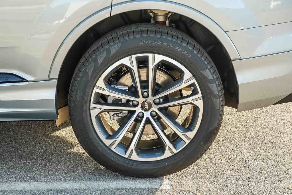 Thumbnail: 2026 Audi Q7 - 11