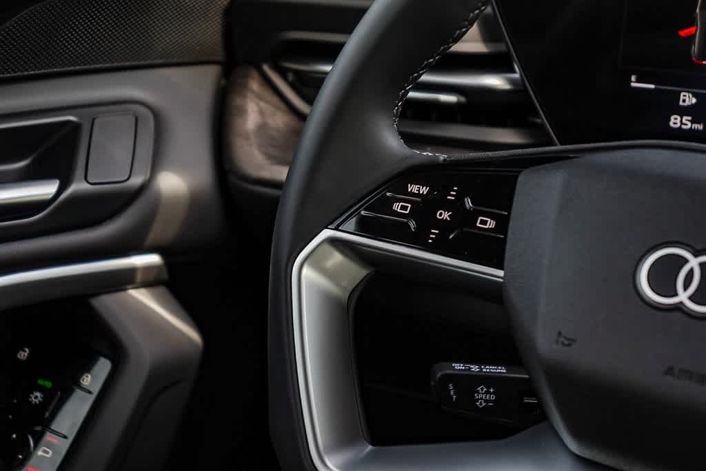 Thumbnail: 2025 Audi Q5 - 16