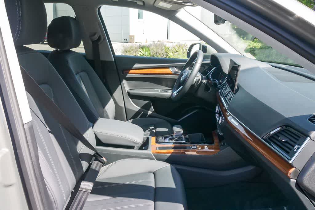 Thumbnail: 2023 Audi Q5 - 15