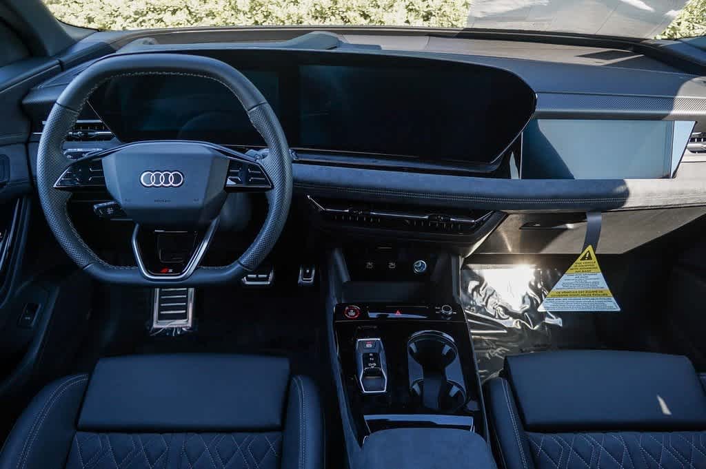 Thumbnail: 2025 Audi SQ6 e-tron - 12
