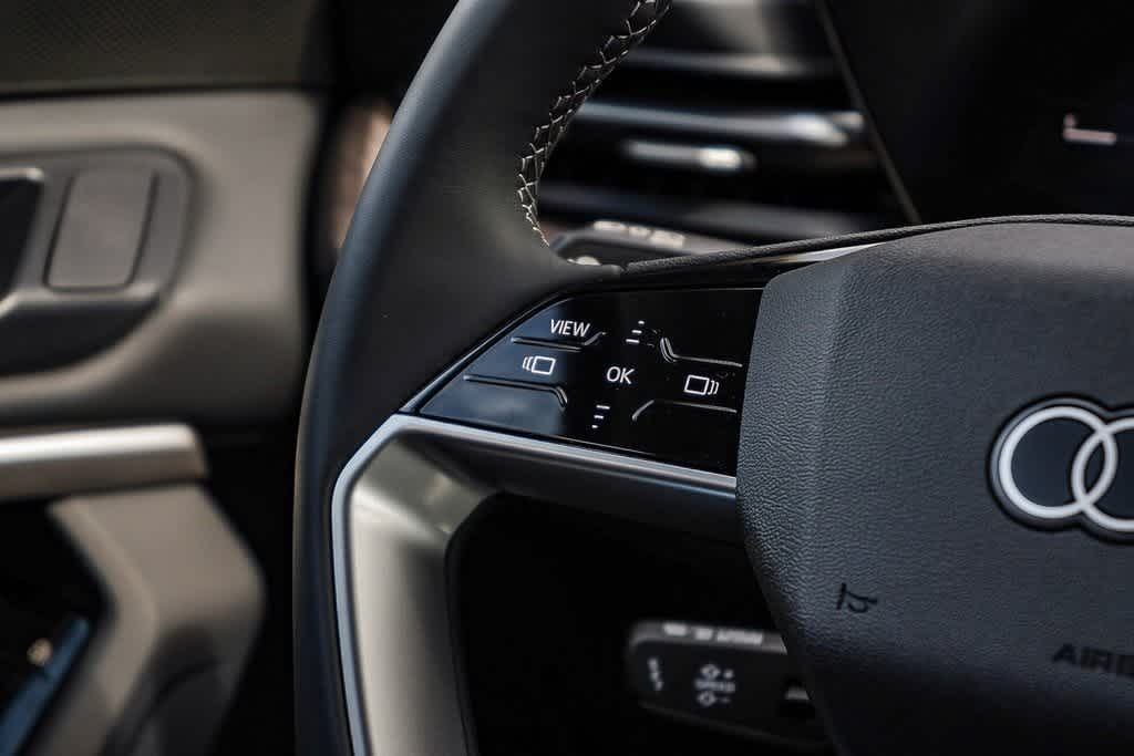 Thumbnail: 2025 Audi Q5 - 16