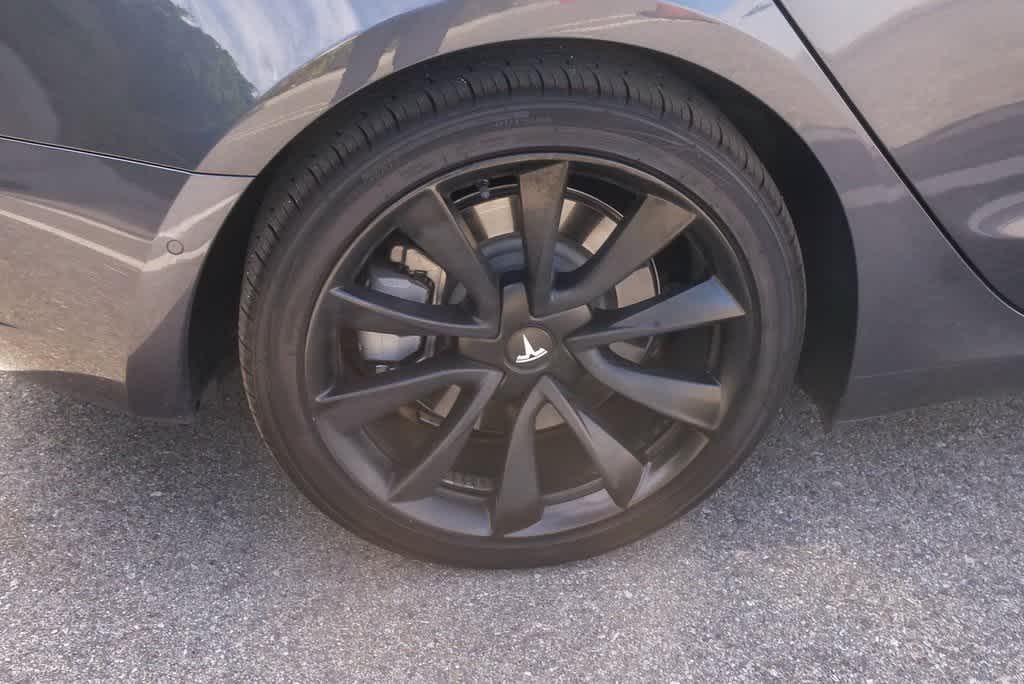 Thumbnail: 2018 Tesla Model 3 - 13