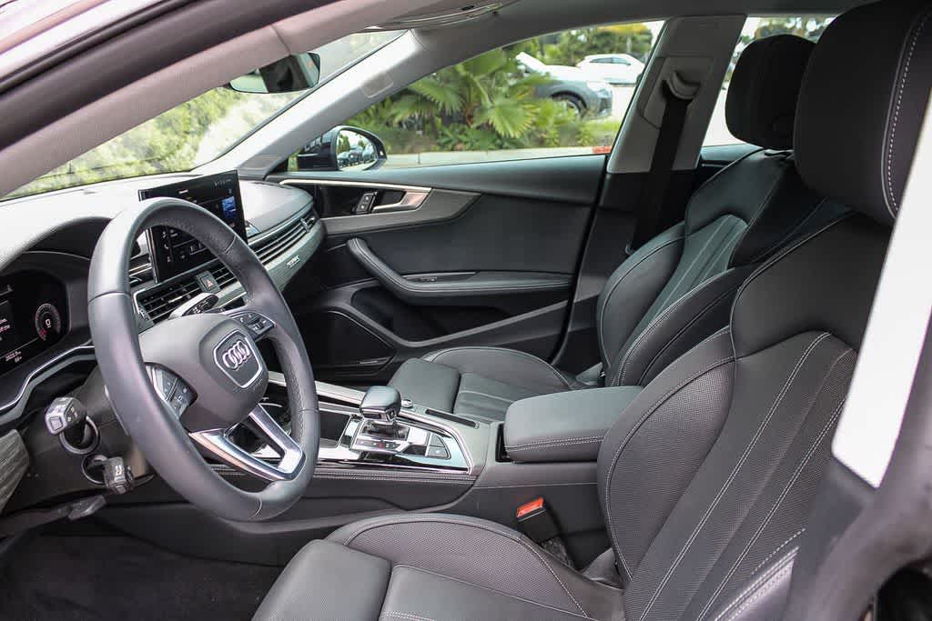 Thumbnail: 2023 Audi Q3 - 12