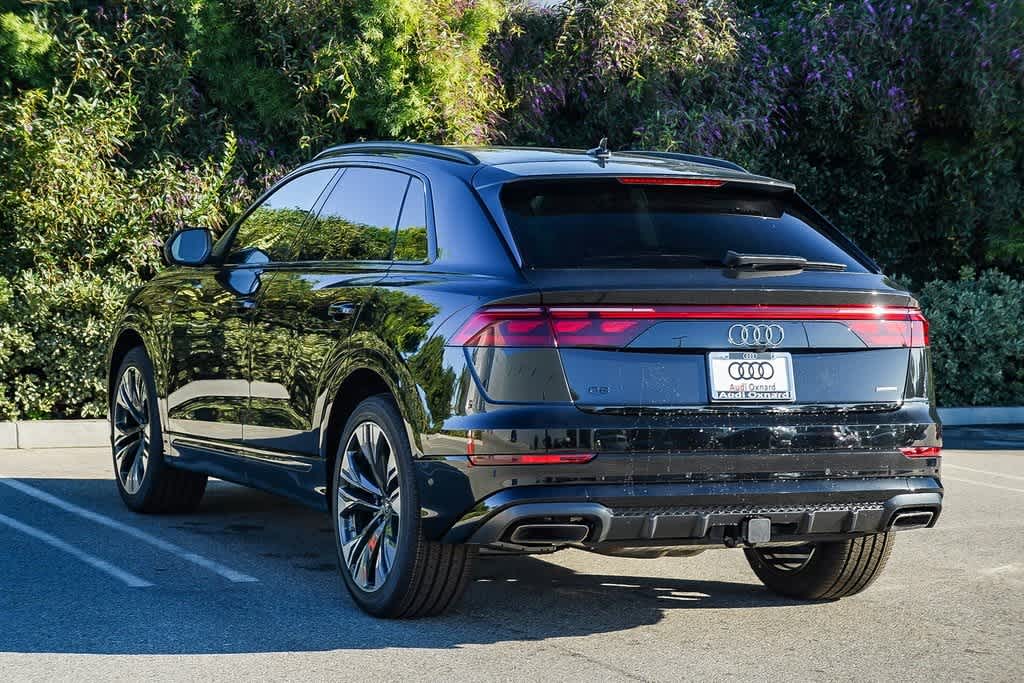 Thumbnail: 2026 Audi Q8 - 6