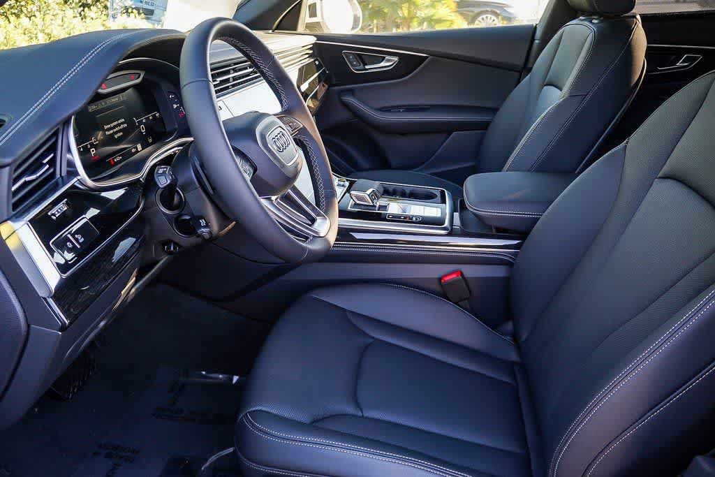 Thumbnail: 2026 Audi Q8 - 20