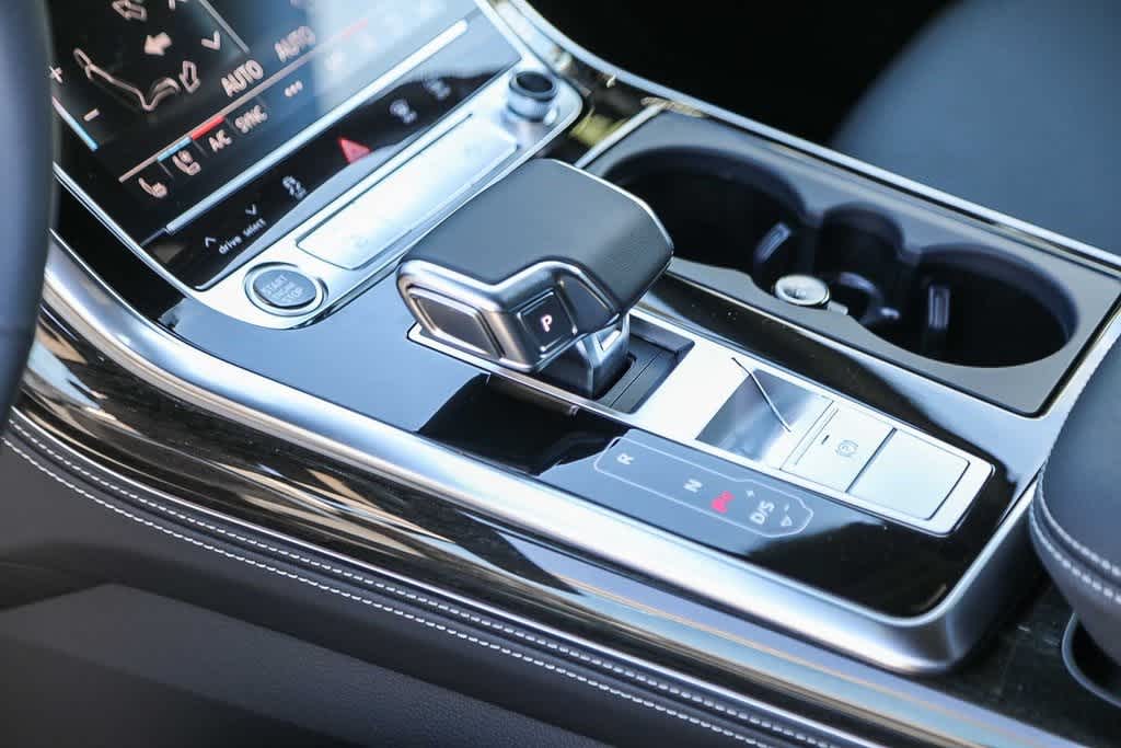 Thumbnail: 2025 Audi Q7 - 19