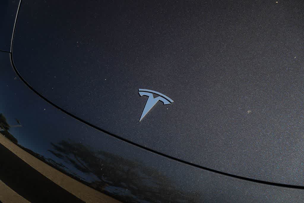 Thumbnail: 2023 Tesla Model 3 - 9