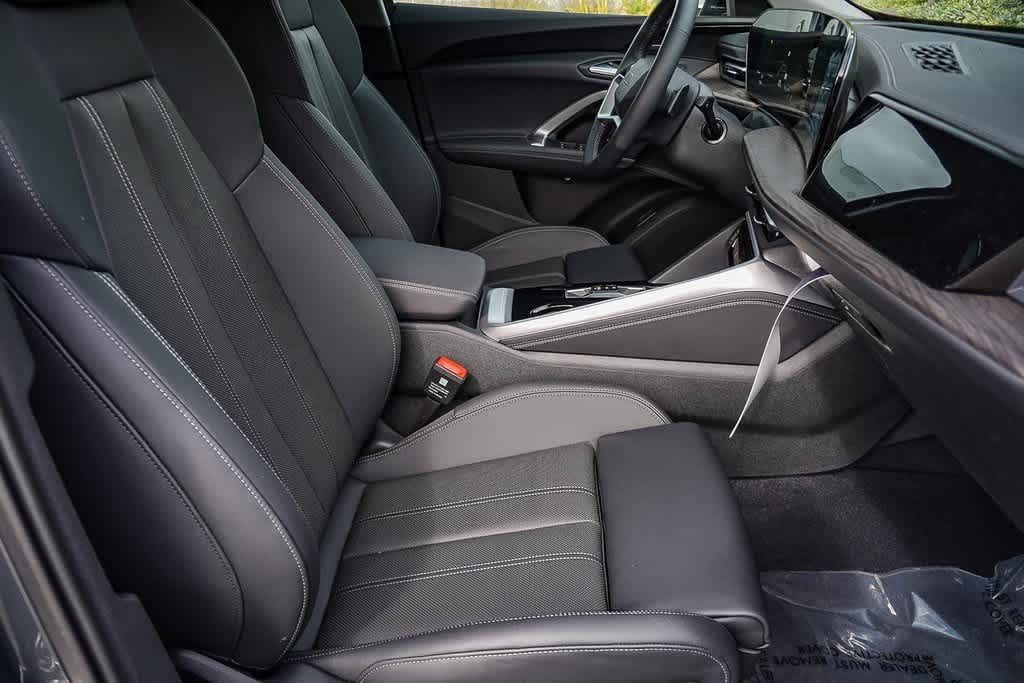 Thumbnail: 2025 Audi Q5 - 19