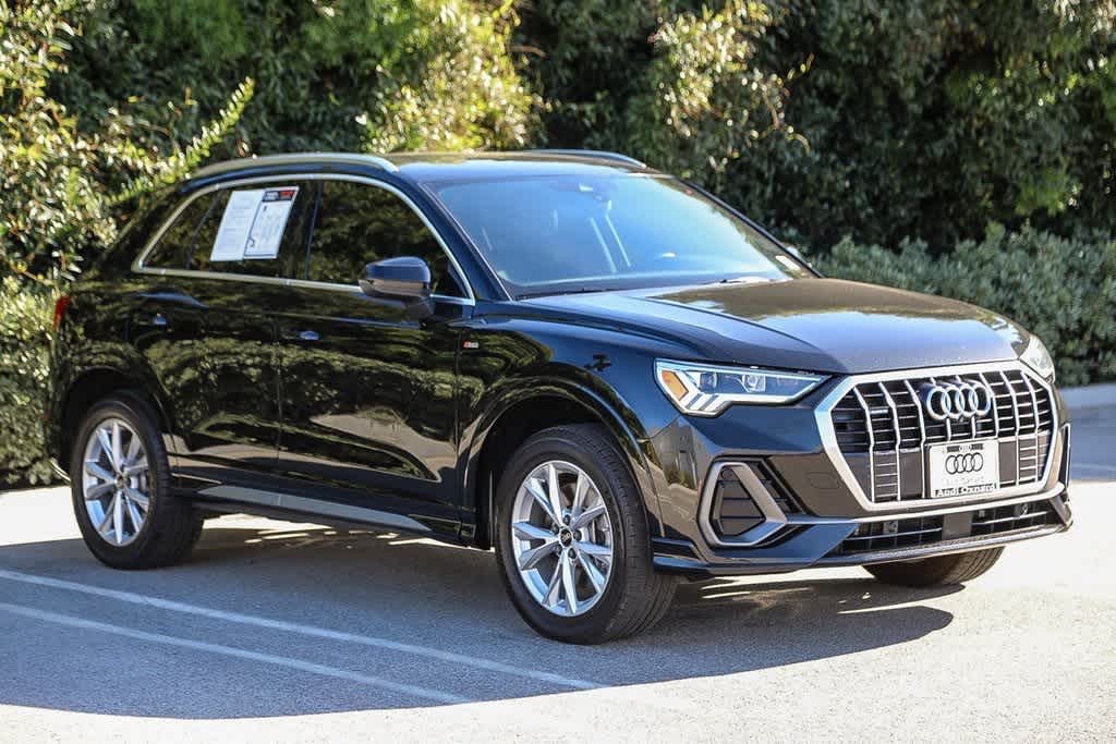 Thumbnail: 2022 Audi Q3 - 3