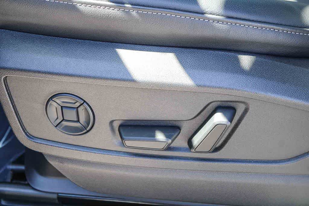 Thumbnail: 2025 Audi Q5 - 19