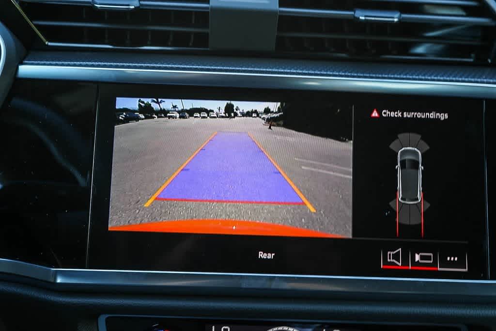 Thumbnail: 2025 Audi Q3 - 22