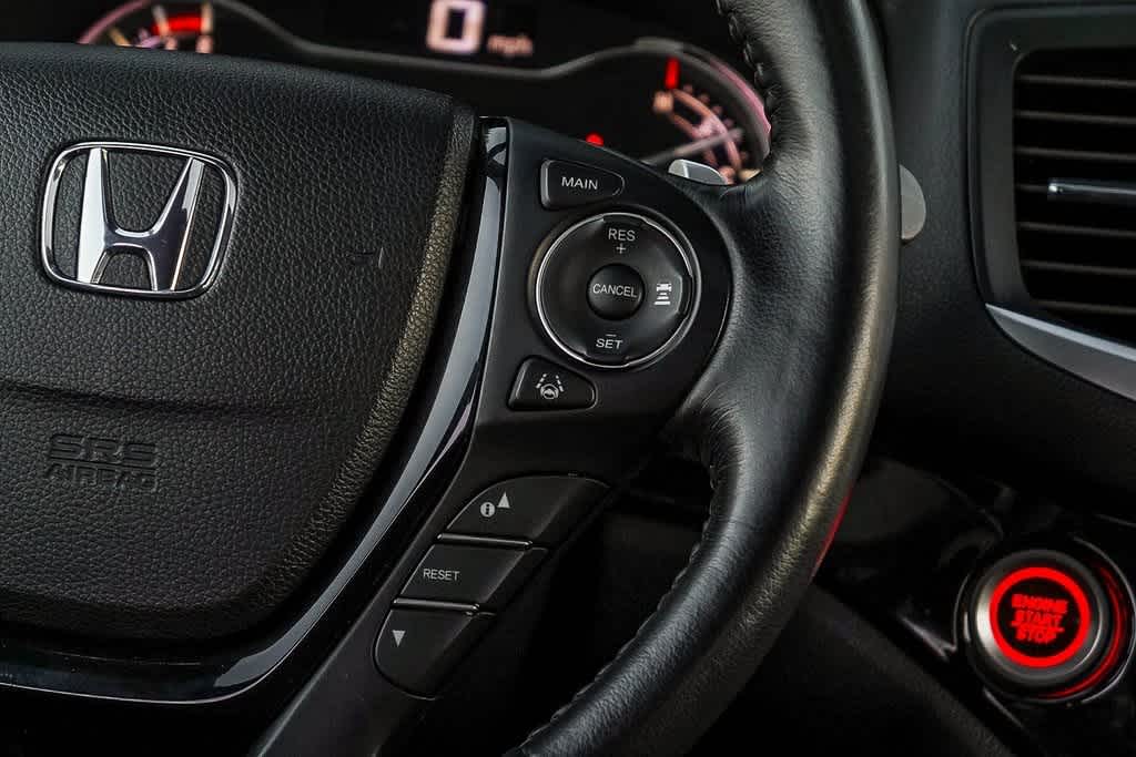 Thumbnail: 2017 Honda Pilot - 17