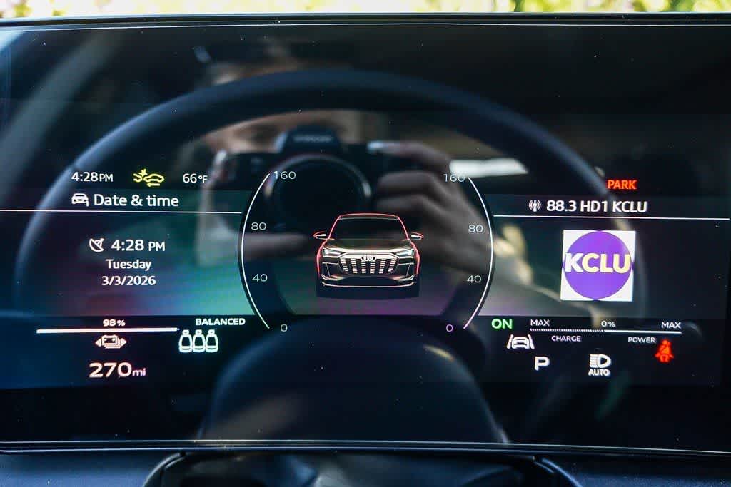 Thumbnail: 2025 Audi Q6 e-tron - 25