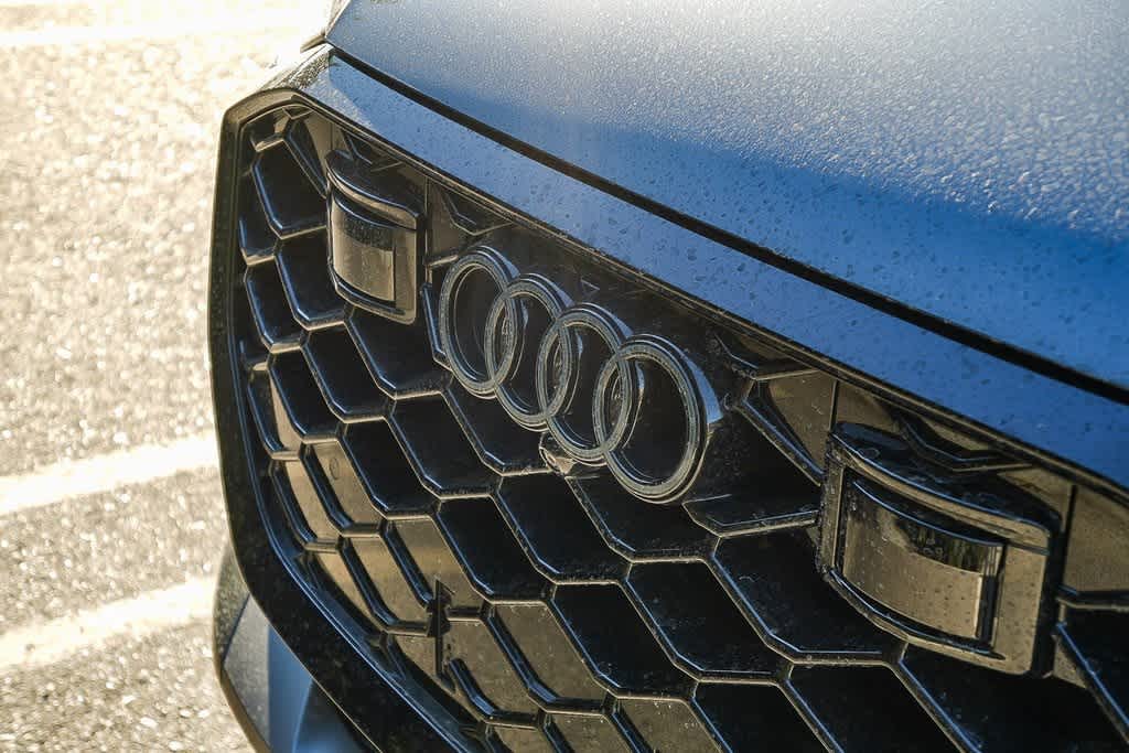 Thumbnail: 2026 Audi RS Q8 - 9