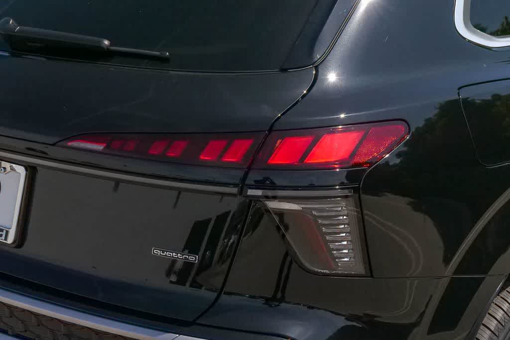 Thumbnail: 2026 Audi Q3 - 11