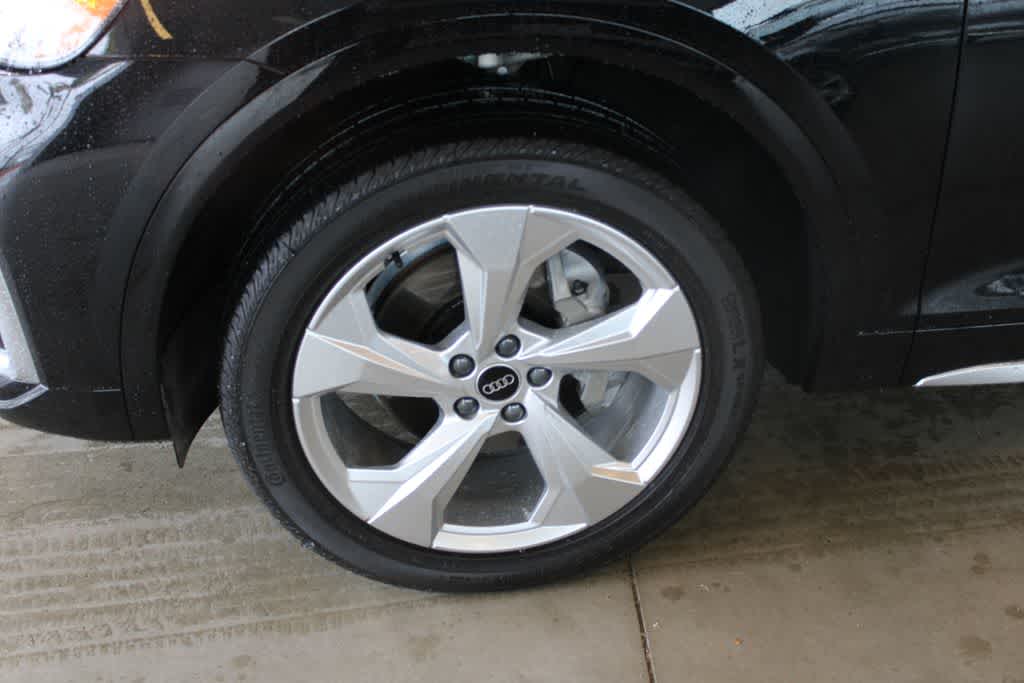 Thumbnail: 2022 Audi Q5 - 6