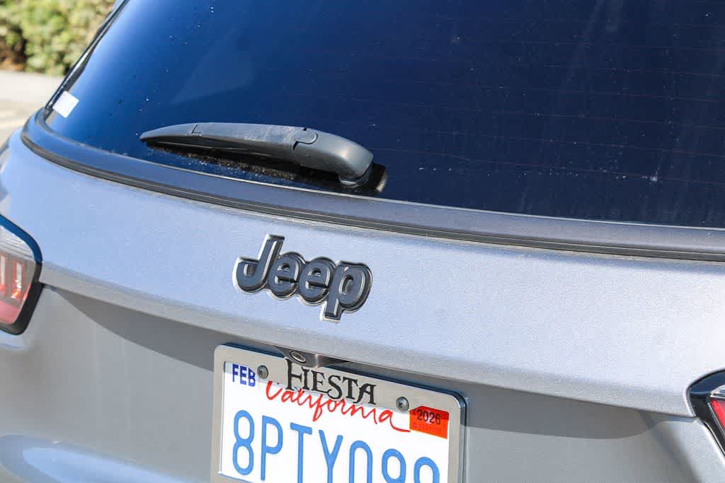 Thumbnail: 2020 Jeep Compass - 12