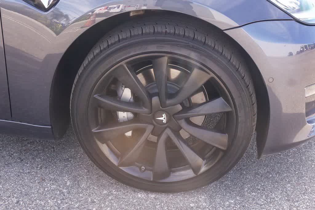 Thumbnail: 2018 Tesla Model 3 - 14