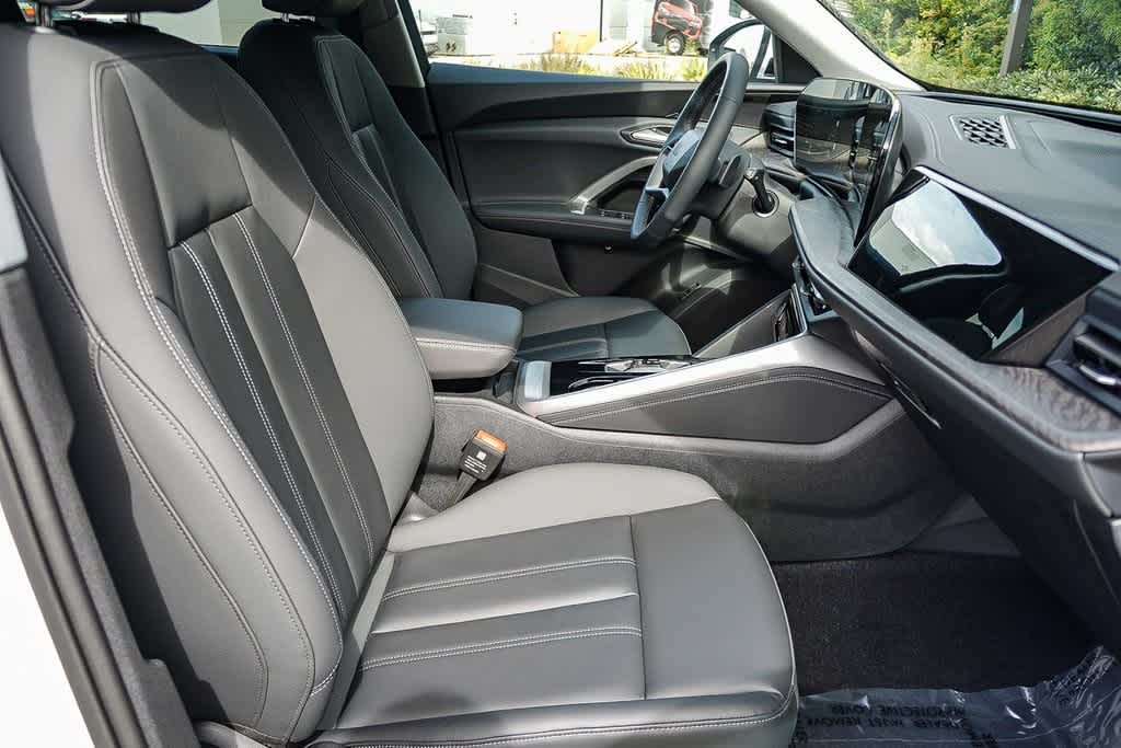 Thumbnail: 2025 Audi Q5 - 18