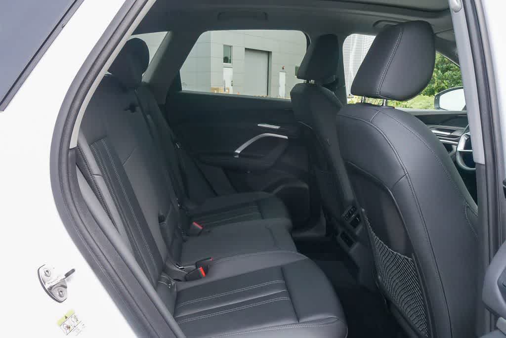 Thumbnail: 2025 Audi Q5 - 15