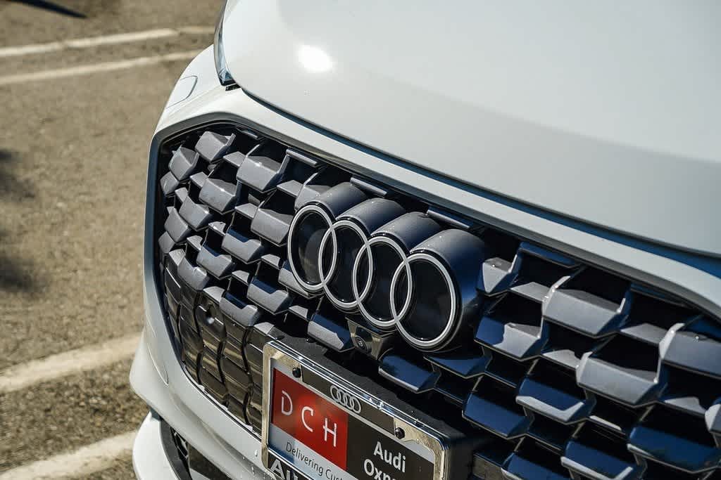 Thumbnail: 2025 Audi Q5 - 9