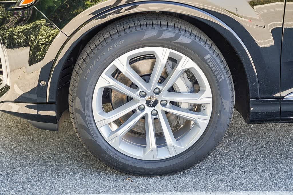 Thumbnail: 2026 Audi Q7 - 10