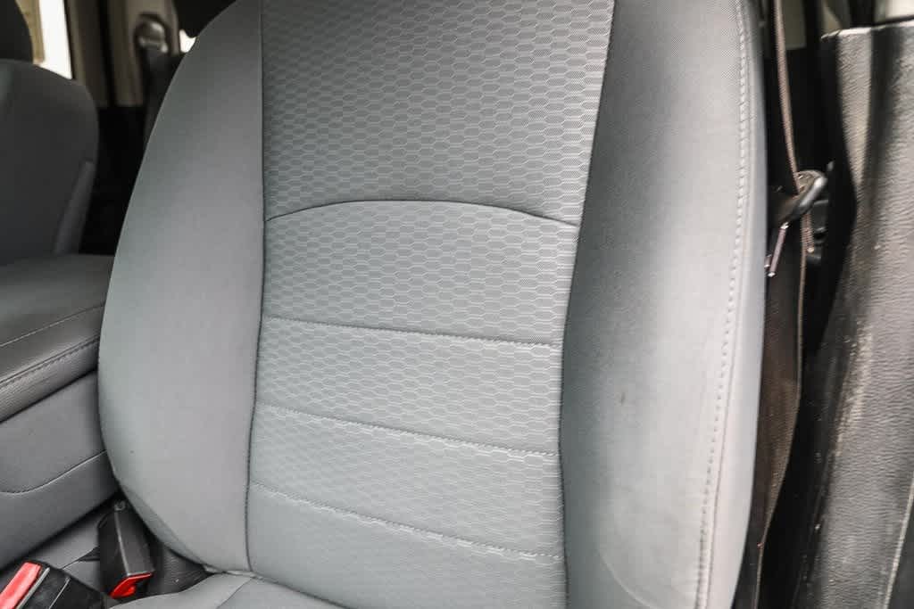 Thumbnail: 2019 RAM 1500 Classic - 23