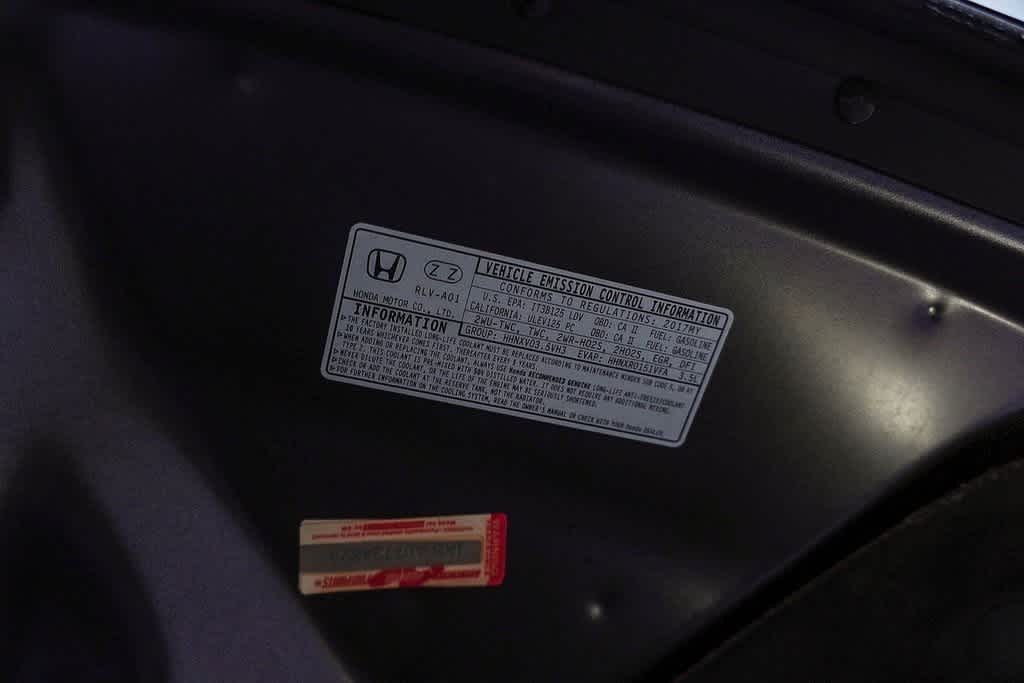 Thumbnail: 2017 Honda Pilot - 31