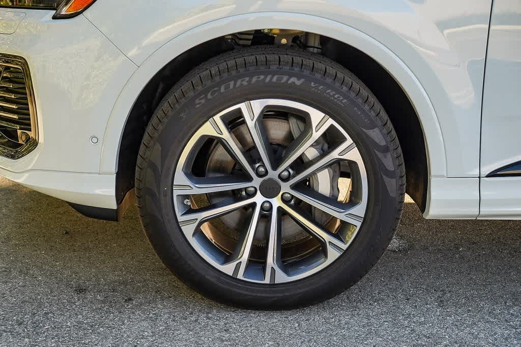 Thumbnail: 2026 Audi Q7 - 10