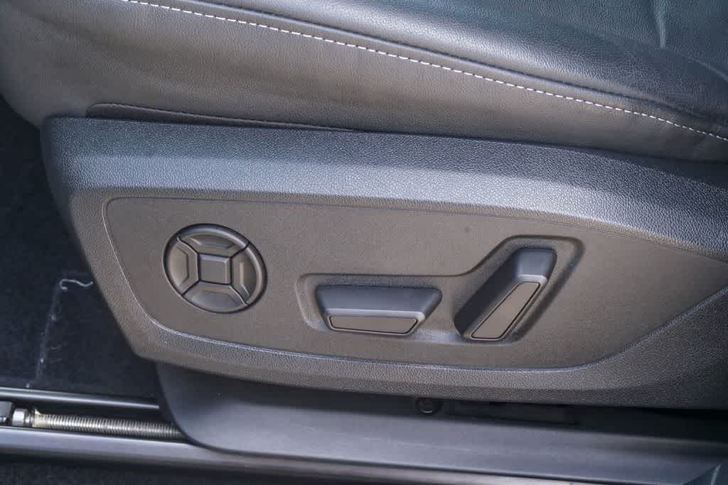 Thumbnail: 2023 Audi Q4 e-tron - 21