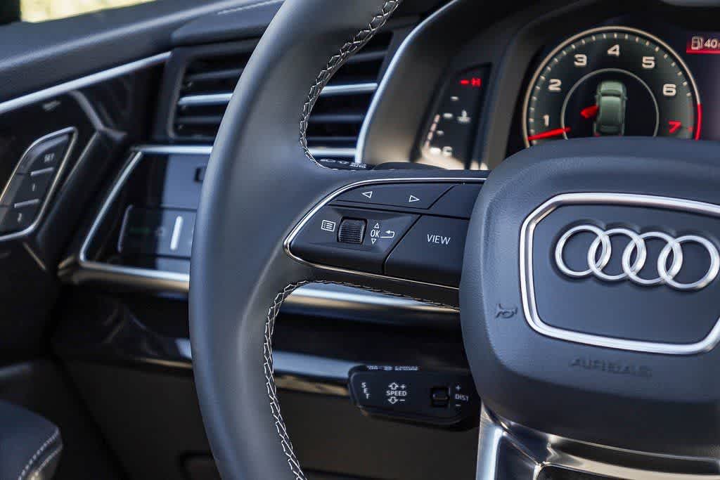 Thumbnail: 2026 Audi Q7 - 16