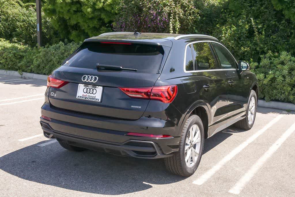 Thumbnail: 2025 Audi Q3 - 10