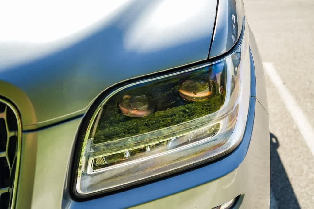 Thumbnail: 2021 Lincoln Navigator - 8
