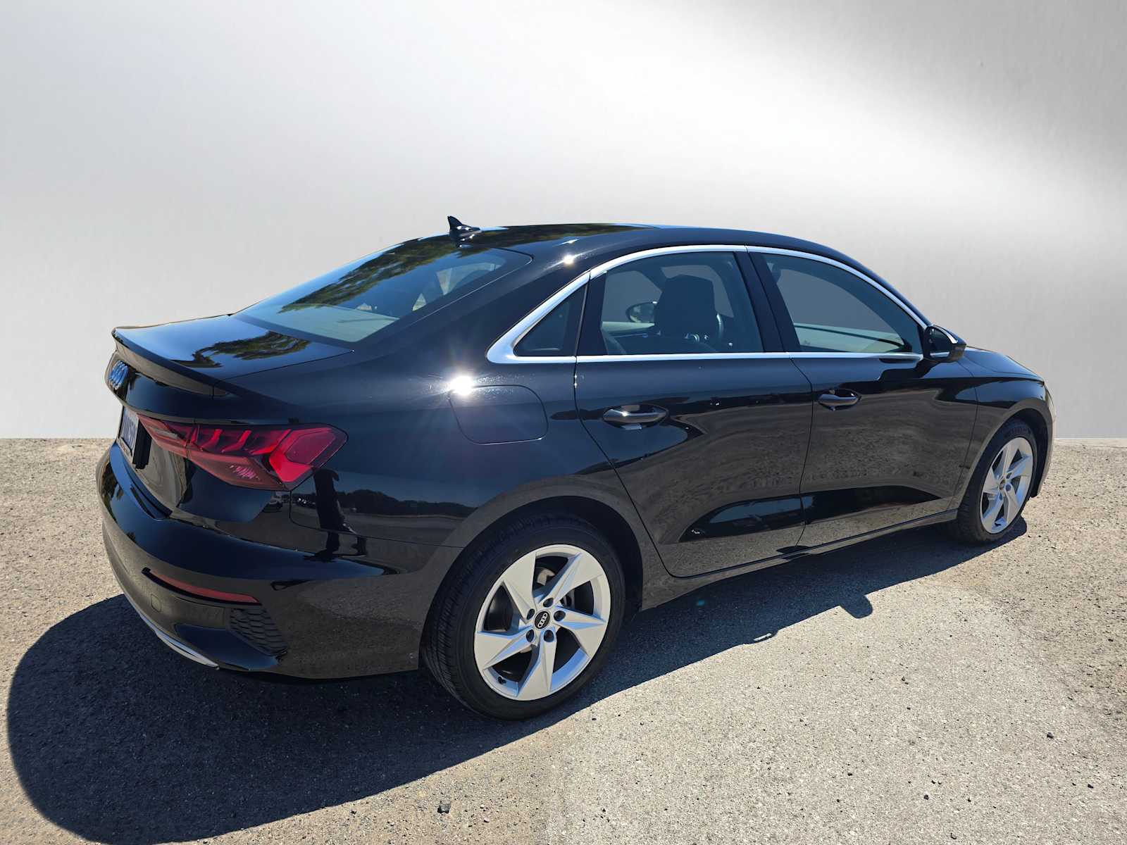 2022 Audi A3 Premium photo 3