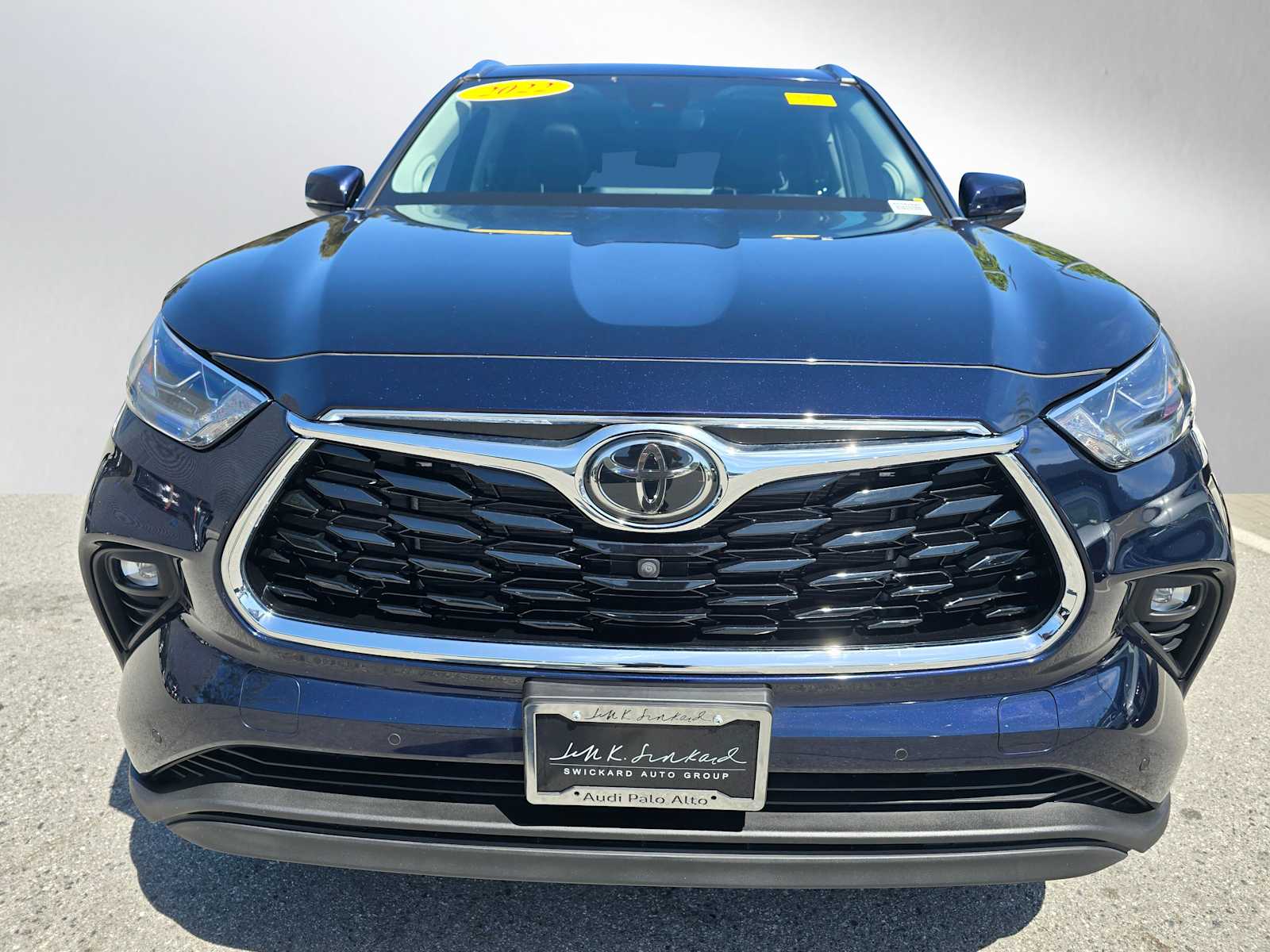Used 2022 Toyota Highlander Limited with VIN 5TDDZRBH1NS576263 for sale in Palo Alto, CA