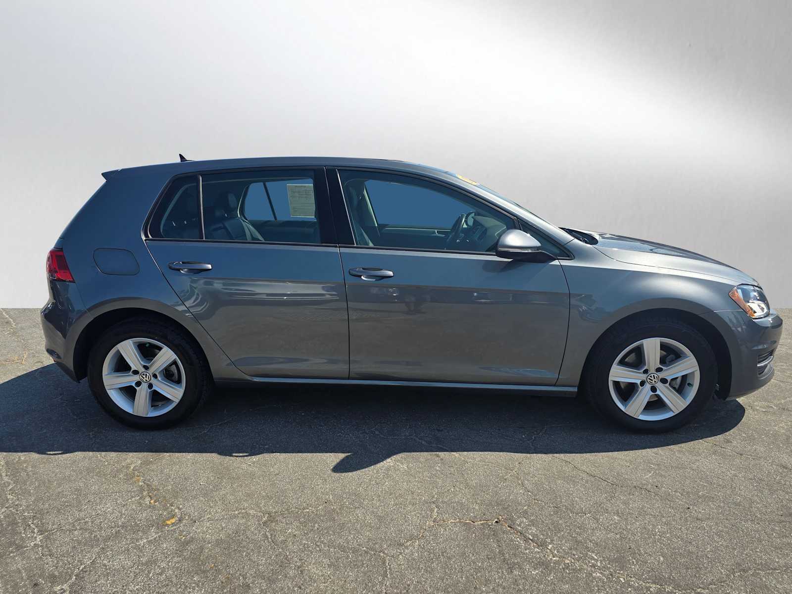 3VW217AU4HM077198