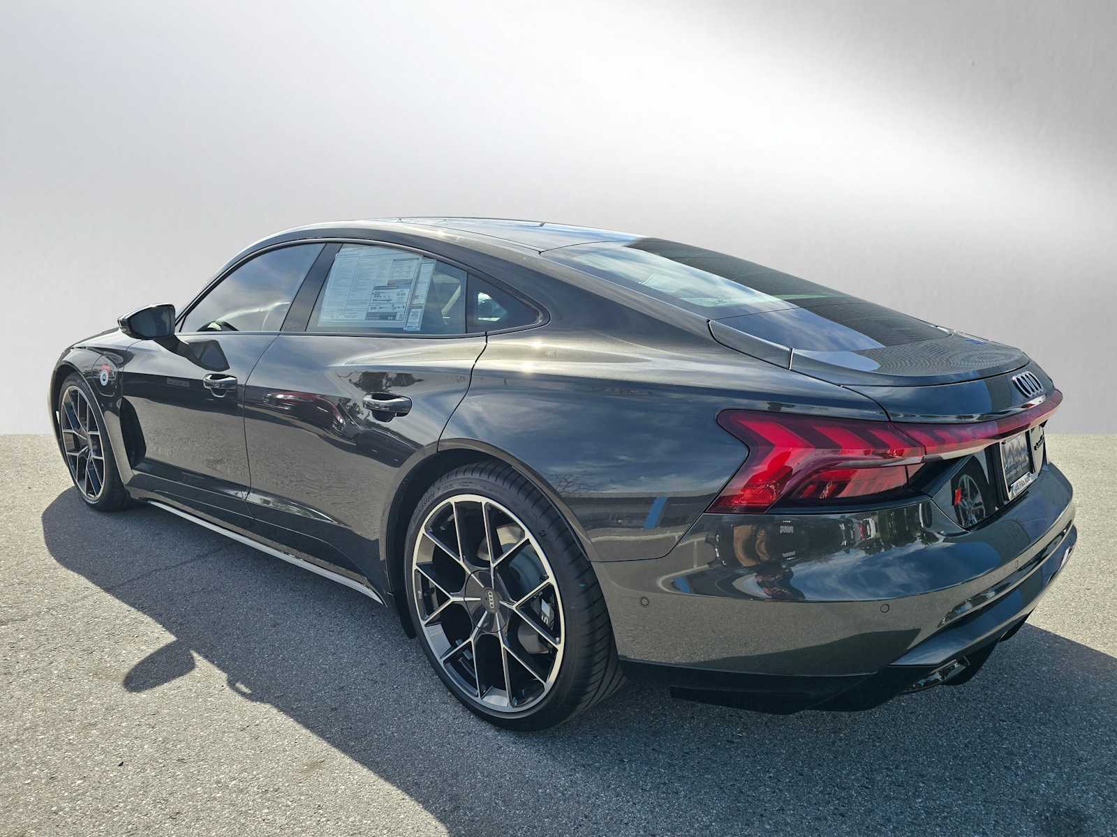 2025 Audi e-tron GT Premium Plus photo 3