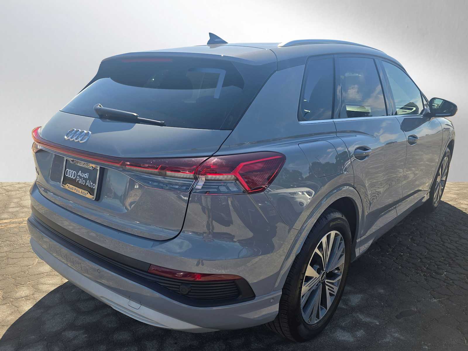 2023 Audi Q4 E-tron Premium Plus 40 photo 3