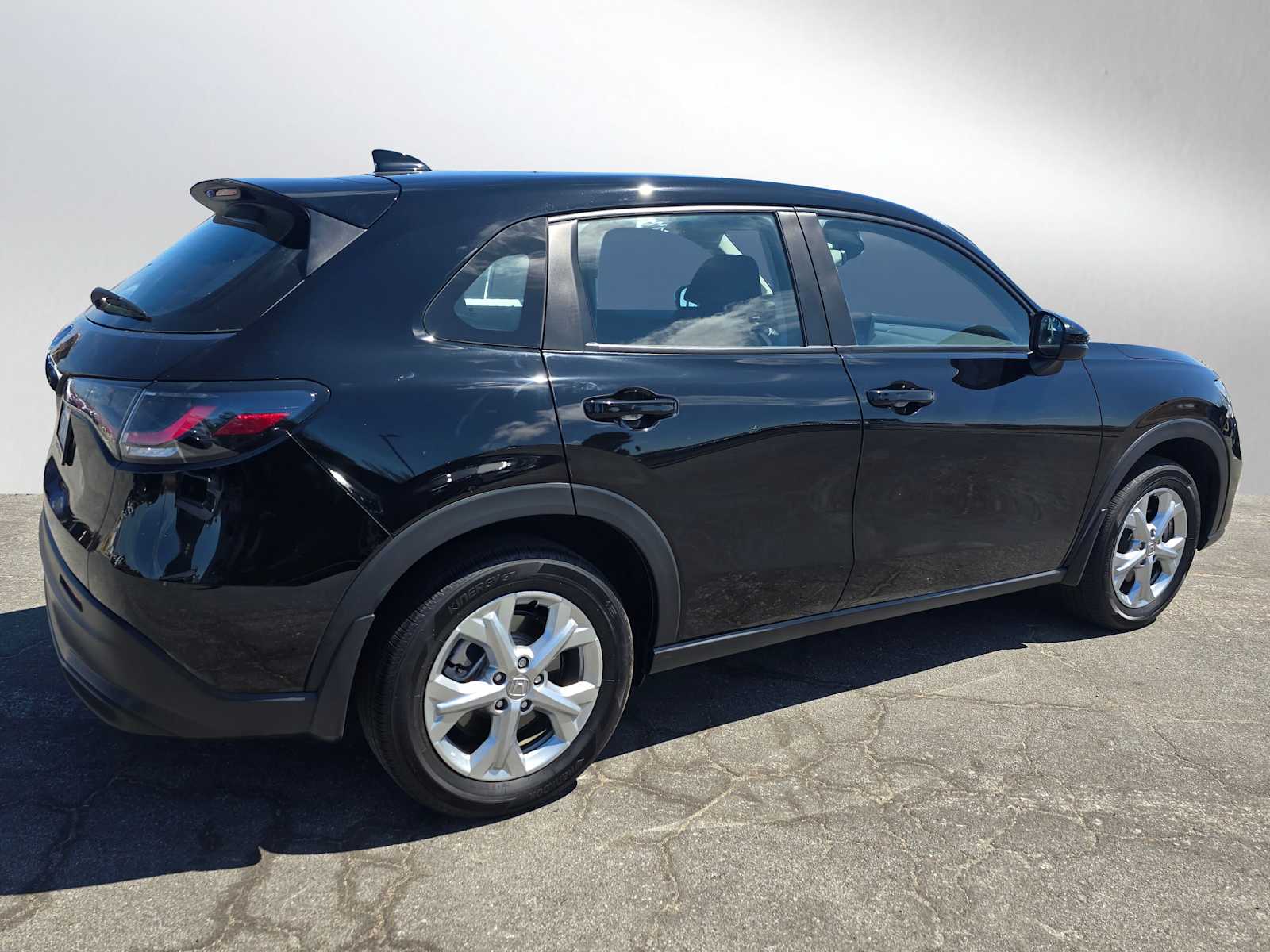 2023 Honda HR-V LX 2WD photo 3
