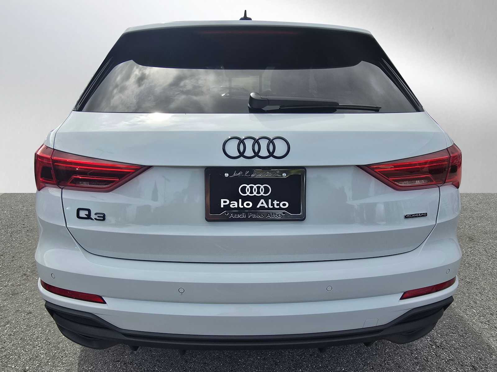 2025 Audi Q3 S line Premium Plus photo 4