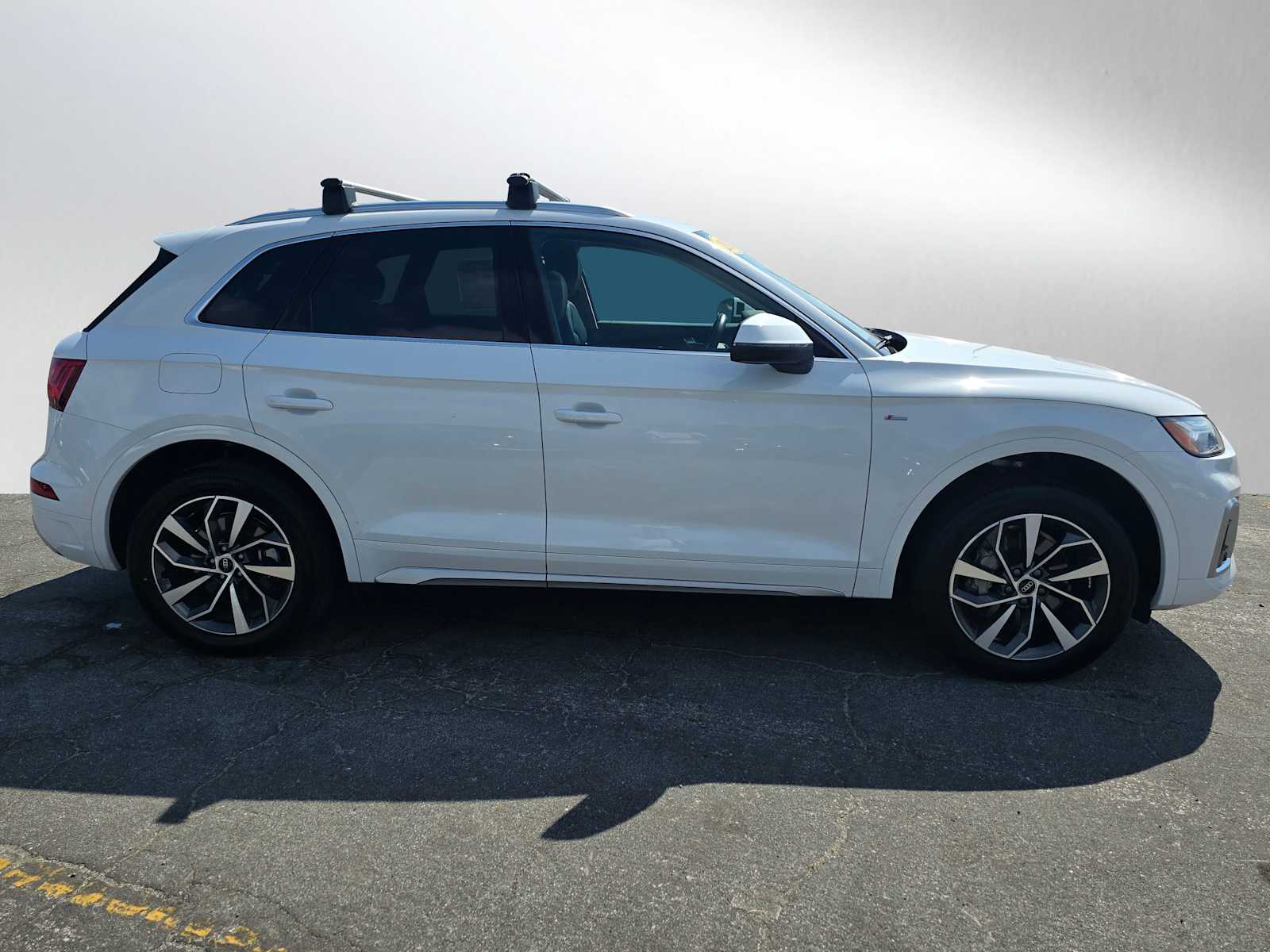 2024 Audi Q5 S line Premium Plus photo 2