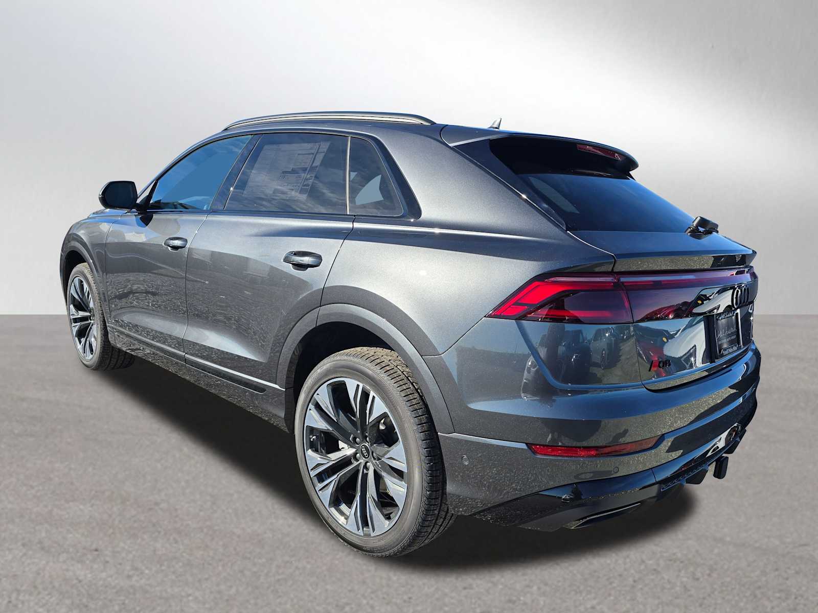 2025 Audi Q8 55 Premium Plus photo 3