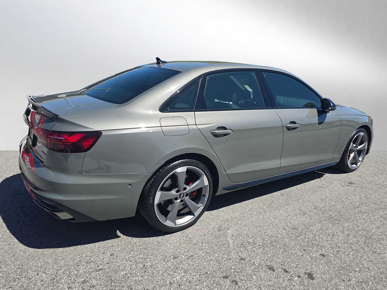 2023 Audi A4 S line Prestige 45 TFSI Quattro photo 3