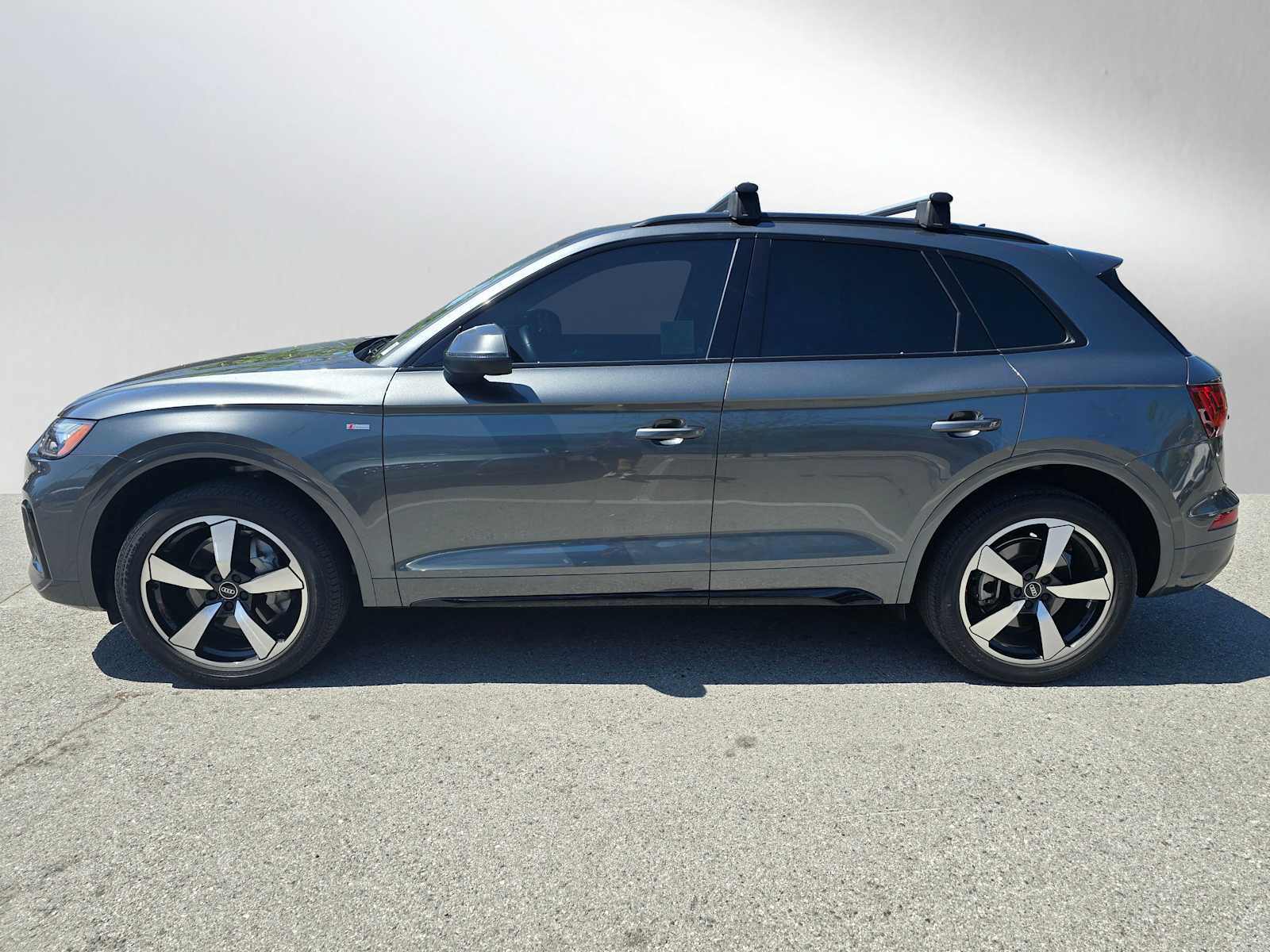 Used 2022 Audi Q5 Premium Plus with VIN WA1EAAFY5N2098485 for sale in Palo Alto, CA