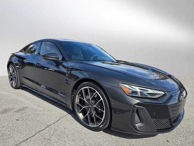 2025 Audi S e-tron GT Premium Plus Sedan [XLE, PEH, C02, PBG, S0D, S3G, YUU, XCC, WPT, CLEAN, QJ3, S9S]
