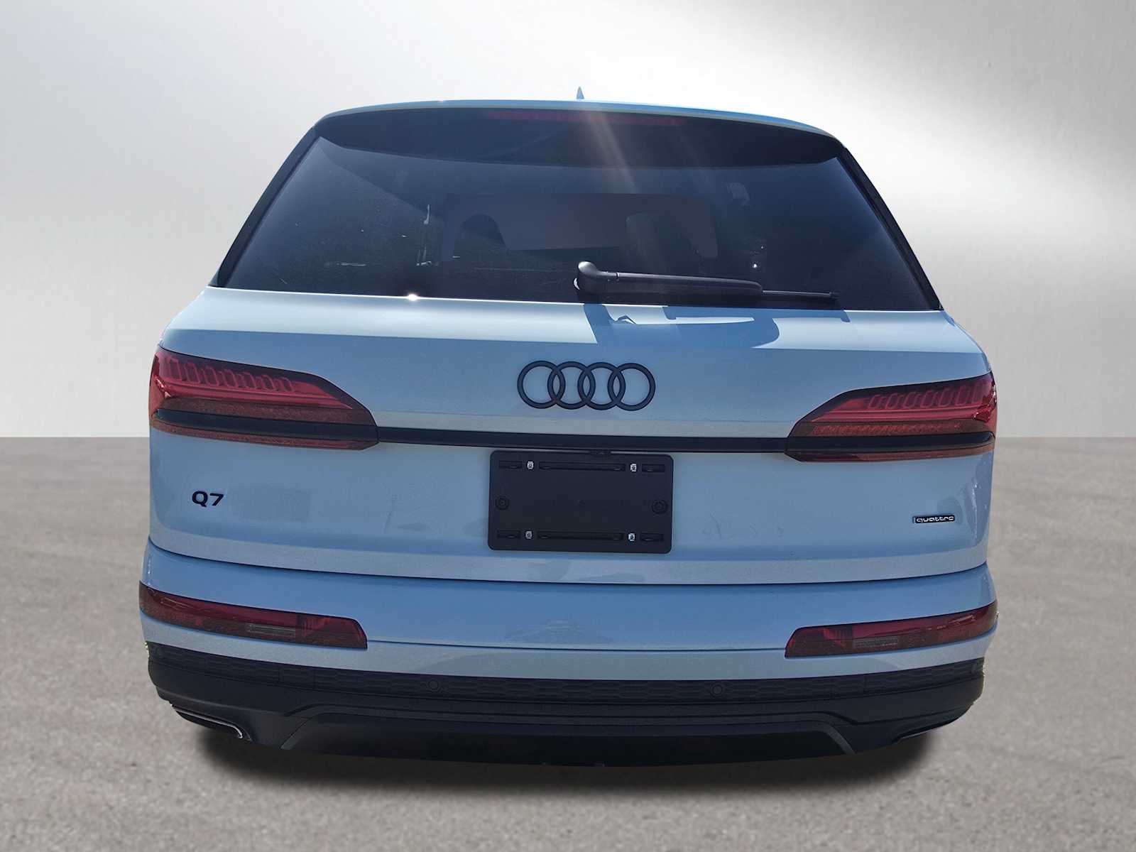 2025 Audi Q7 55 Prestige photo 4