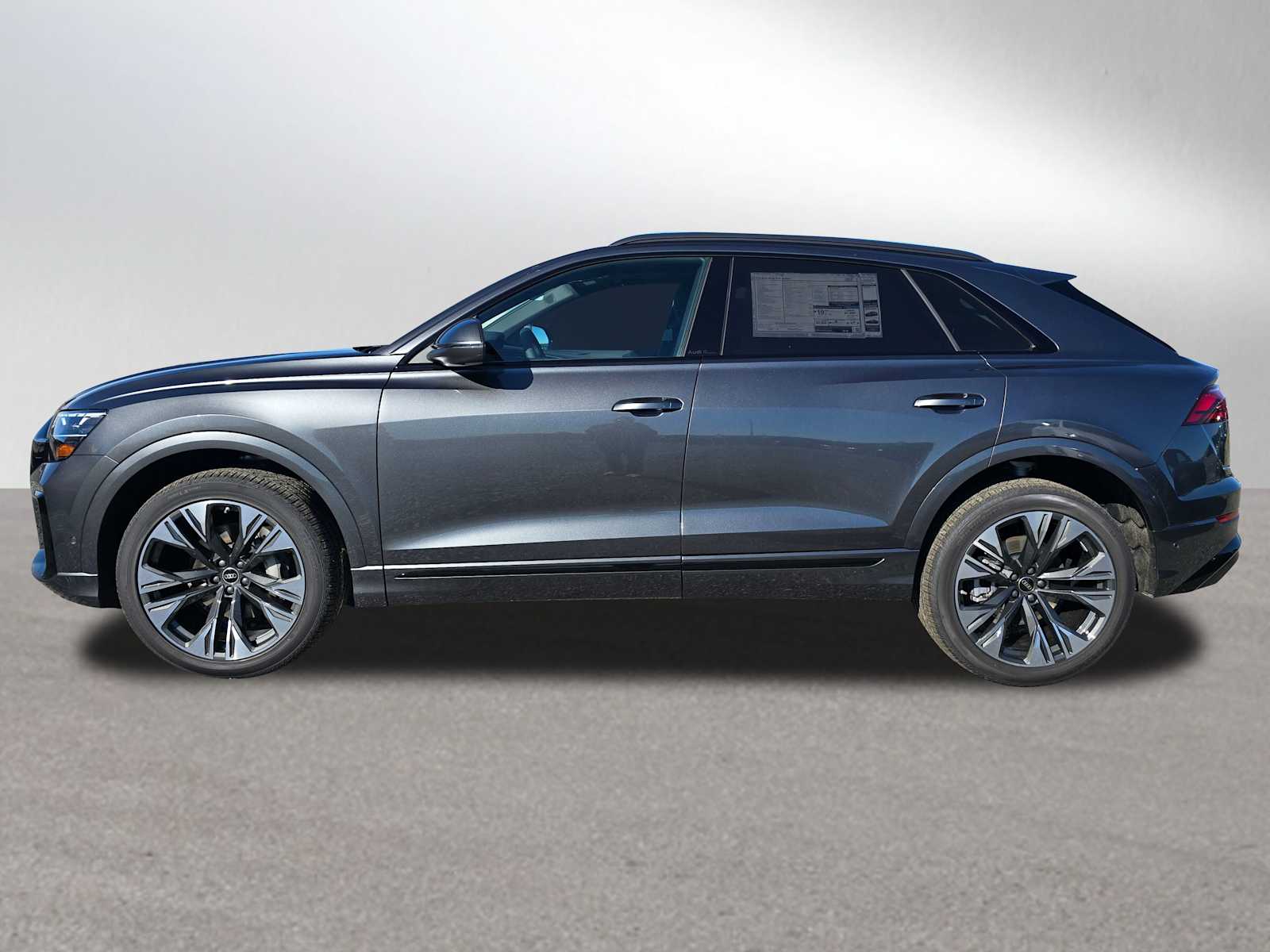 2025 Audi Q8 55 Premium Plus photo 2