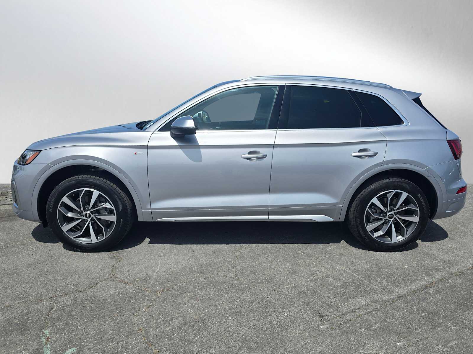 Used 2023 Audi Q5 Premium with VIN WA1GAAFY8P2059949 for sale in Palo Alto, CA